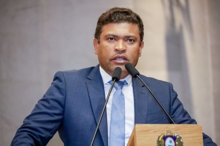 Deputado Joel da Harpa é um dos alvos de operação contra peculato e lavagem de dinheiro