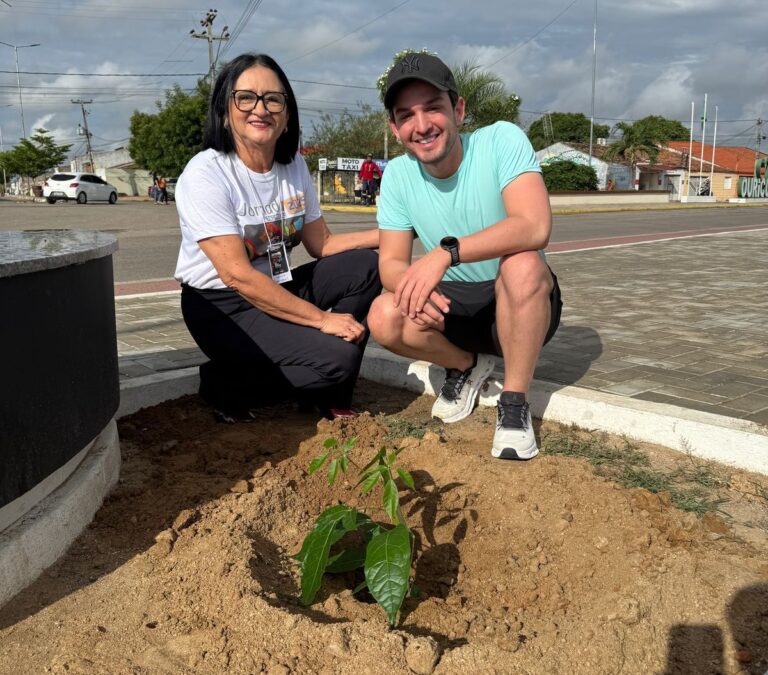 Prefeitura de Ouricuri assina termo de adesão ao projeto de reflorestamento de Pernambuco