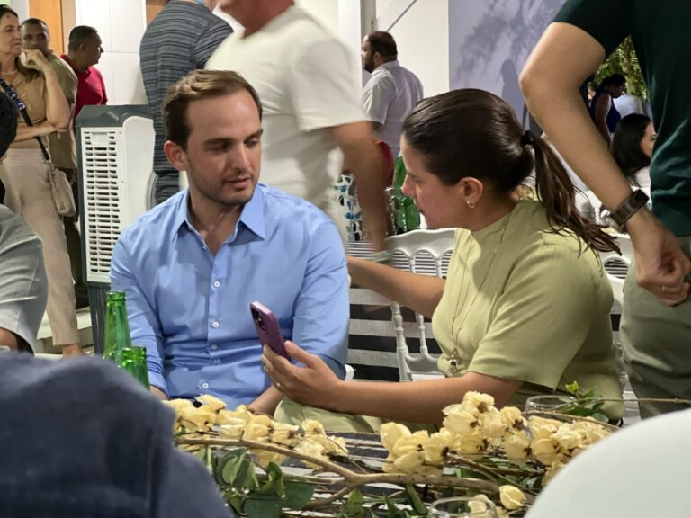 Prefeito Victor Coelho participa de assinatura para construção de creche e reforça demandas de Ouricuri e região do Araripe