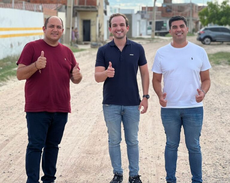 Prefeito Victor Coelho reforça compromisso com a revitalização da Avenida do Tamboril e garante apoio do deputado Kaio Maniçoba