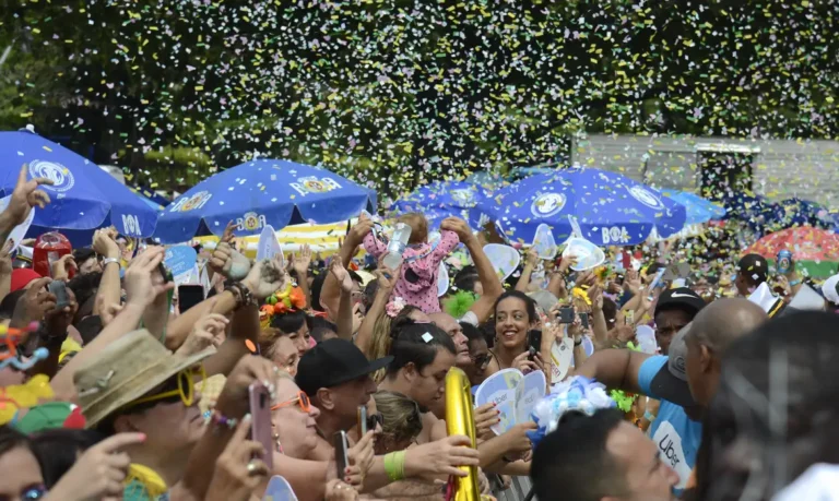 Federação Brasileira de Bancos alerta para golpes no carnaval