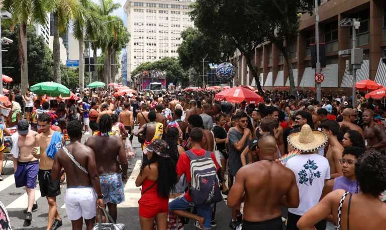 Carnaval 2025 deve movimentar mais de R$ 12 bilhões