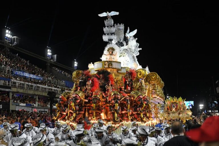 Beija-Flor conquista o título de campeã do Carnaval do Rio 2025