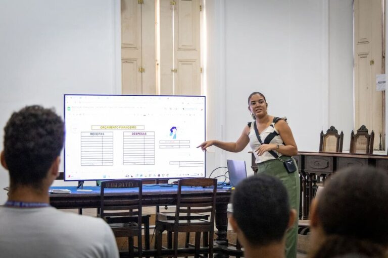 Pernambuco abre 338 vagas em seleção simplificada para profissionais da Educação Especial