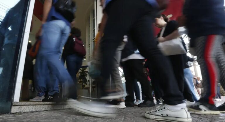 CNU 2025: Salários de até R$ 16,4 mil e 3.352 vagas disponíveis; saiba tudo sobre a segunda edição