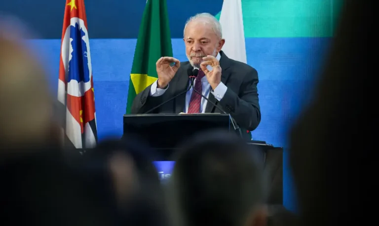 Lula afirma que protecionismo dos EUA “não vai dar certo”