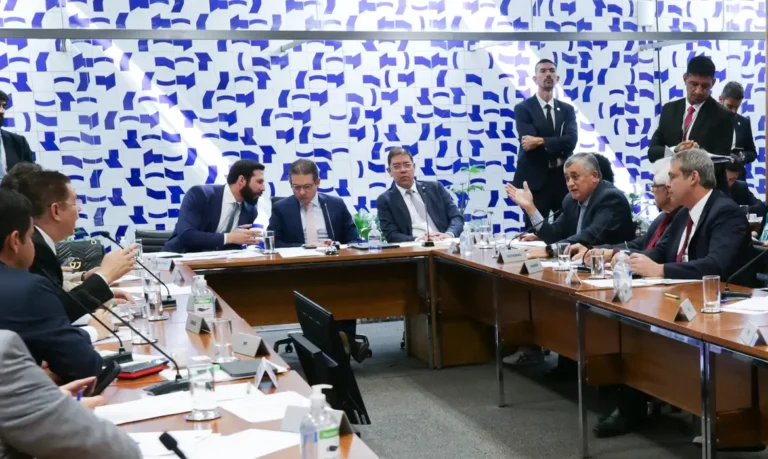 Câmara aprova urgência para derrubar decreto que aumentou IOF