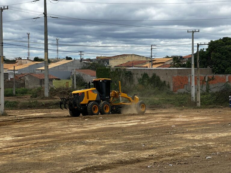 Prefeitura de Ouricuri realiza mutirão para dar início a obra de drenagem e limpeza no bairro Beberibe