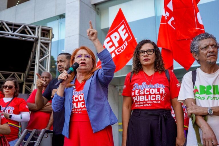 Sintepe contesta contratações temporárias autorizadas por Raquel