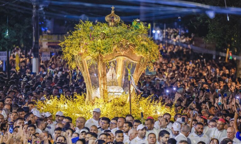 Círio: Em Belém, o manto da Virgem de Nazaré está quase pronto