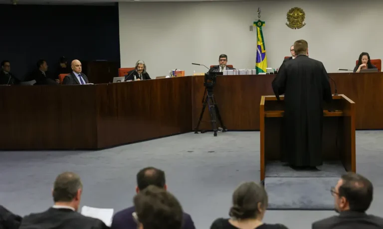 Defesa de Bolsonaro volta a questionar validade de delação de Cid