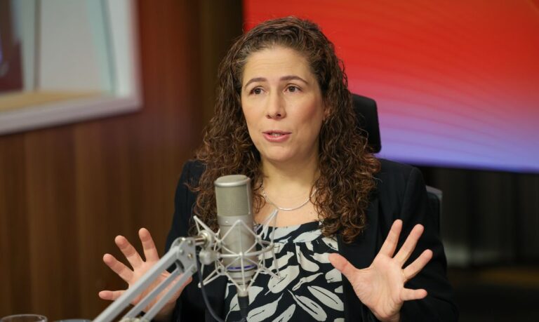 Governo deve investir R$ 23 bi em IA focada na soberania e nas pessoas