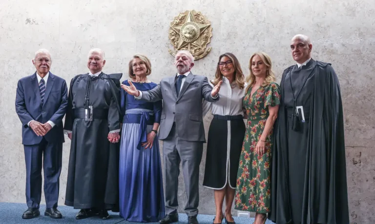 Novo presidente do STF, Fachin reforça compromisso com a Constituição