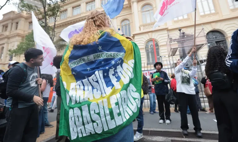SP tem atos contra e a favor da anistia de Bolsonaro e golpistas