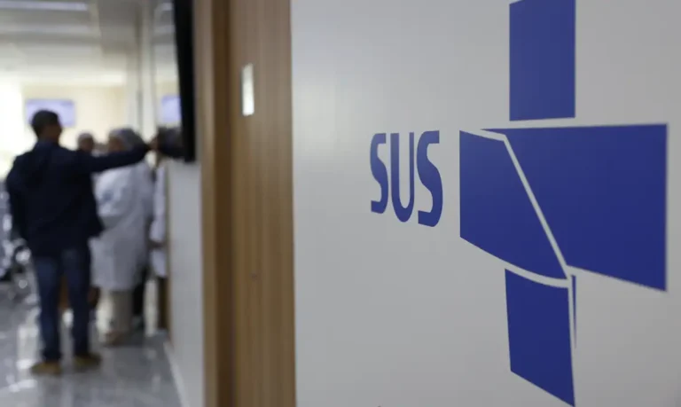 Nas redes sociais, artistas e público lamentam morte de Angela Ro Ro