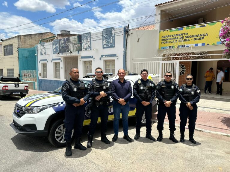 Uma grande conquista celebra Presidente Rogério da Aldeia na entrega de uma viatura para a GCM de Ouricuri