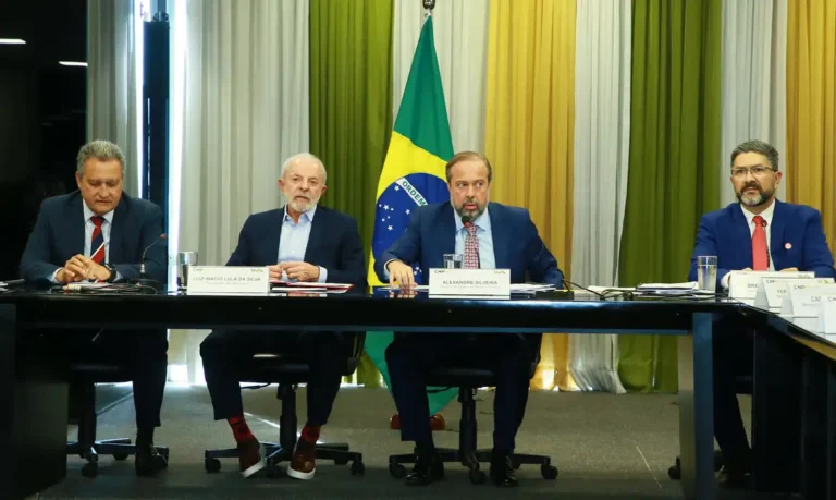 CNPM inicia atividades; presidente Lula participa da primeira reunião