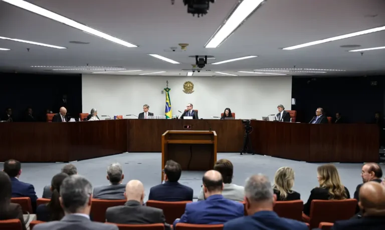 STF: Dino marca para dezembro julgamento do Núcleo 2 da trama golpista