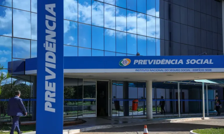 Exigência de biometria para novos beneficiários de INSS e BPC começa na sexta (21); veja datas e regras