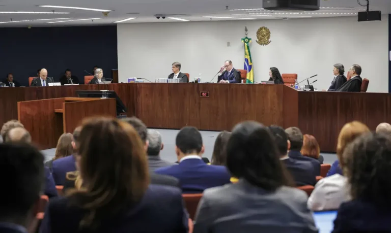STF começa a julgar militares e policial acusados de golpe de estado