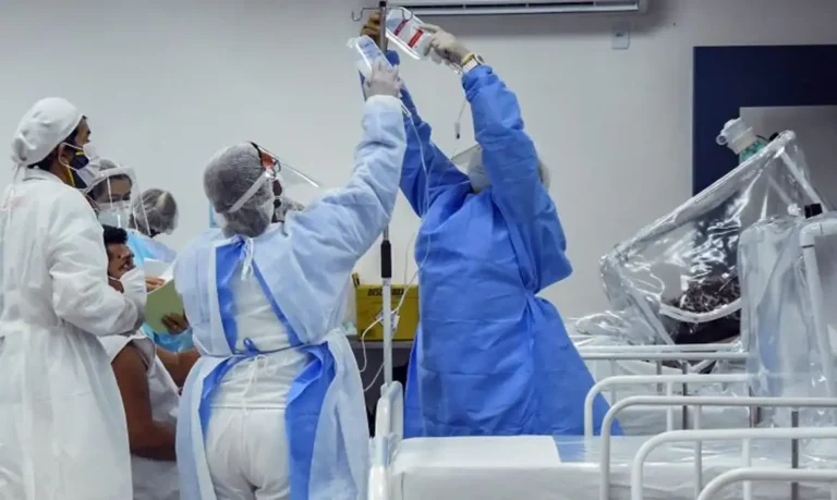 Brasil tem 3 mi de profissionais da enfermagem; 85% são mulheres