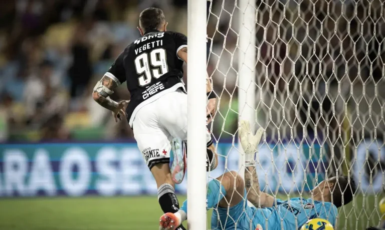 Vasco sai na frente do Fluminense nas semifinais da Copa do Brasil