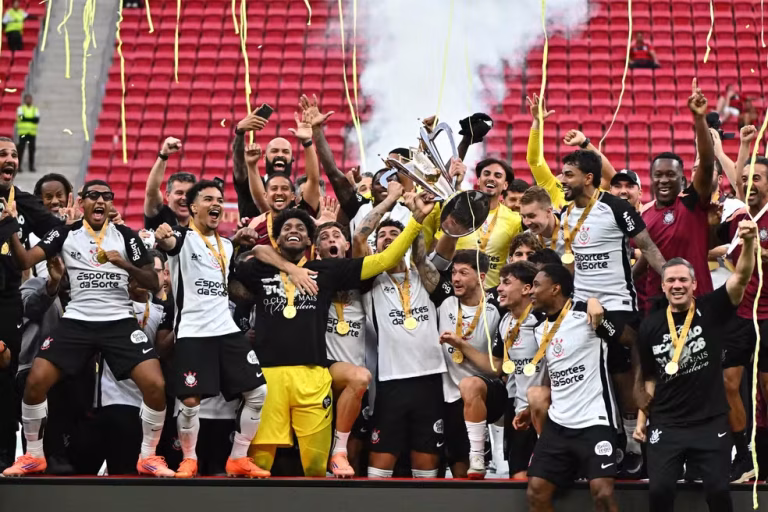Com bi da Supercopa, Corinthians chega aos seu 14º título nacional; veja lista e ranking completo